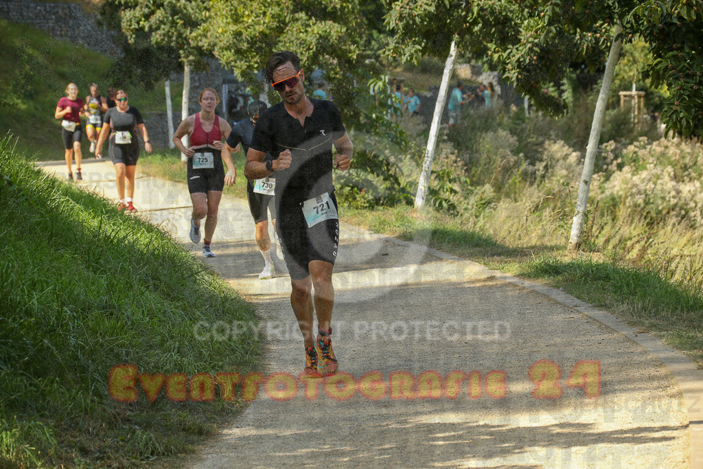 250824_1436_EX1_6806 | Sportfotografie im Rhein-Sieg Kreis, Köln, Bonn, NRW, Rheinland Pfalz, Hessen, etc. Unser Tätigkeitsfeld umfasst den Laufsport vom Volkslauf über den Marathon, Duathlon, Triathon bis zum Ultralauf wie Kölnpfad Ultra oder Schindertrail.