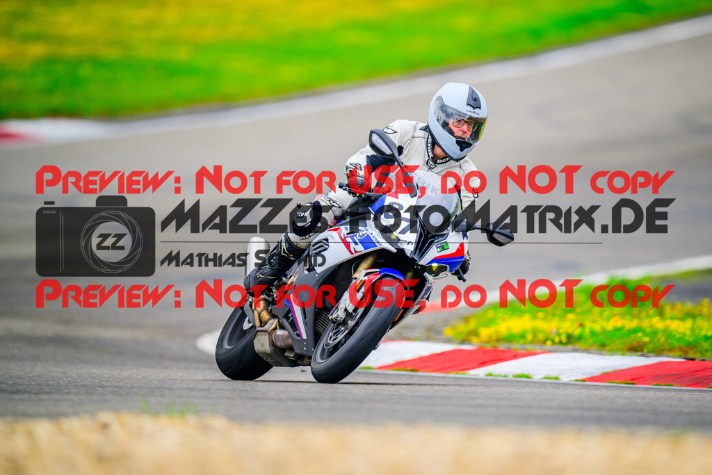 MaZZes_FotoMatrix_240804_6007705_1312 | Fotograf Mathias Schmid
Sportfotograf,
Eventfotograf,
Hochzeitsfotograf,
Portraitfotograf