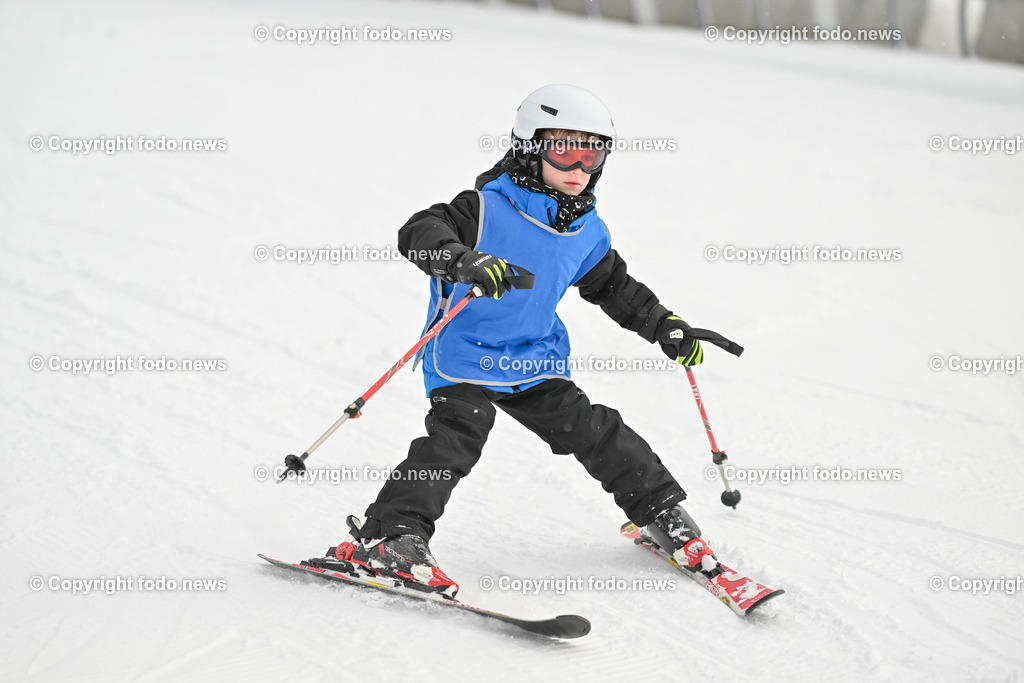 Hochficht_ Skigebiet_ Boehmerwald_ 04.02.2023-4 | 04.02.2023, Hochficht, AUT, Skigebiet Hochficht, Boehmerwald, im Bild Kinder bei Skifahren, Piste, Ski, Schnee, Skischule