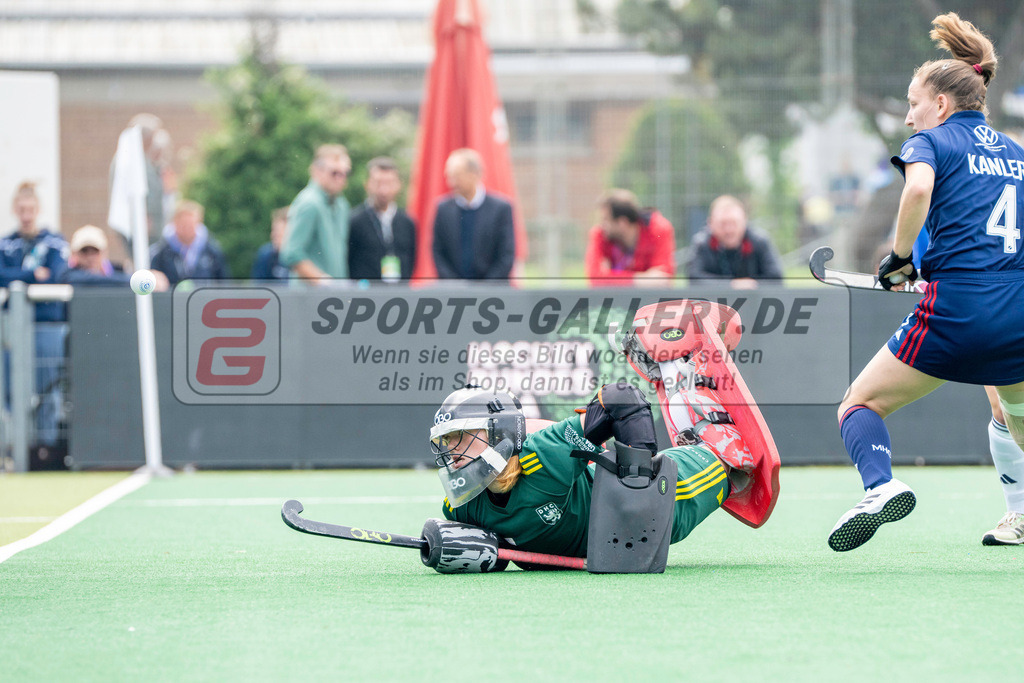 Final4_20240519-1206-0076 | Bonn, Deutschland, 19.05.2024: Femke Jovy (Duesseldorfer HC) in Aktion waehrend des Spiels der Deutsche Feldhockey-Meisterschaften 2024 zwischen Final 4 Damen Finale Düsseldorfer HC - Mannheimer HC im Bonner THV am 19.05.2024 in Bonn, Deutschland. (Foto von Stephan Fehrmann)

Bonn, Germany, 19.05.2024: Femke Jovy (Duesseldorfer HC) in action during the game of Deutsche Feldhockey-Meisterschaften 2024 between Final 4 Damen Finale Düsseldorfer HC - Mannheimer HC in Bonner THV at 19.05.2024 in Bonn, Deutschland. (Foto from Stephan Fehrmann)