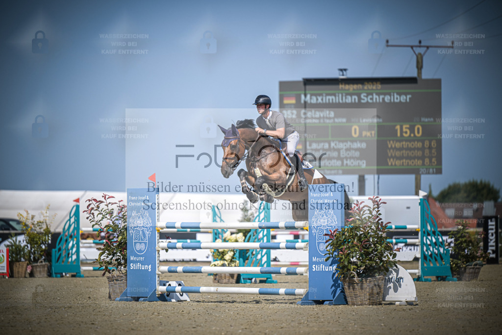 DOS_1144 | Entdecke hochwertige Reitturnierfotos von Foto Oger. Professionell, emotional und authentisch – jetzt Lieblingsmomente im Shop bestellen. - Realisiert mit Pictrs.com