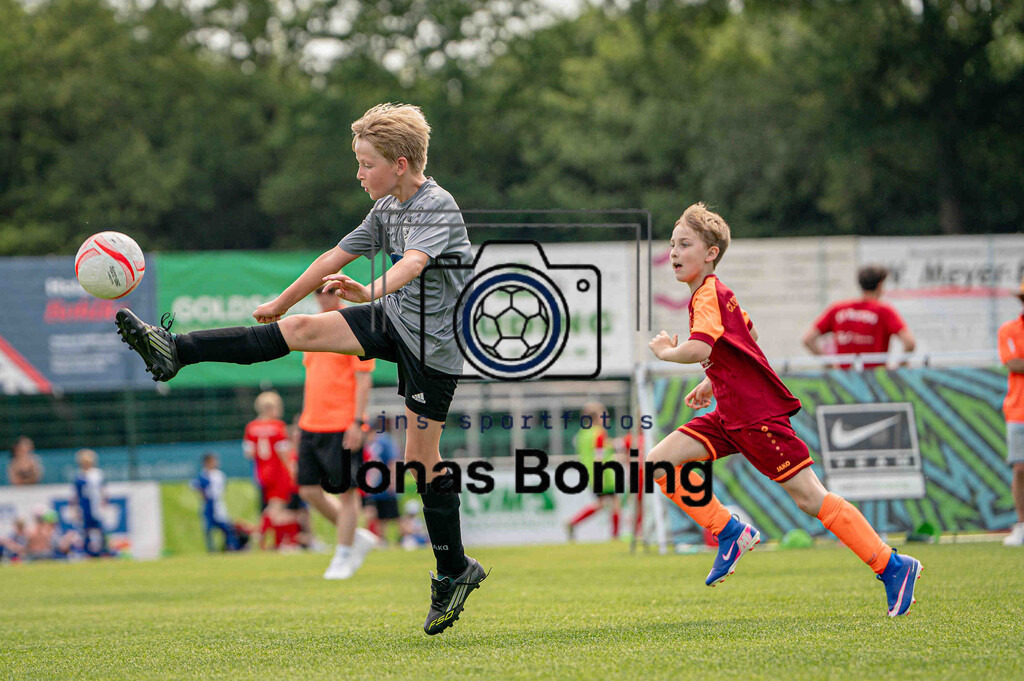 Fußball I E-Junioren I Saison 2025-2026 I OM-Cup Lüsche I Samstag  I 22754 | jns.sportfotos - Realisiert mit Pictrs.com