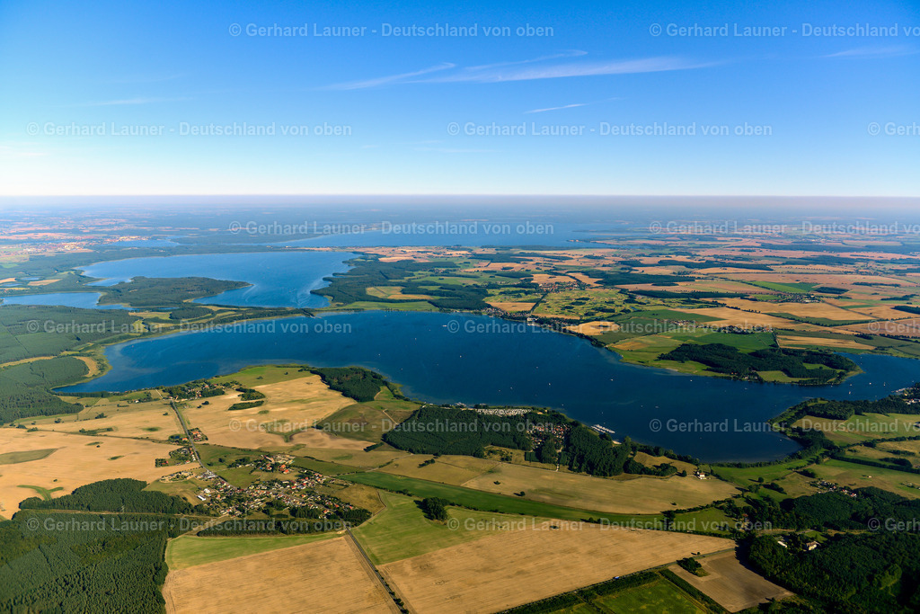 3638340 | GöHREN-LEBBIN 25.08.2016 Uferbereichs- Landschaft am Gebiet der Seenkette Fleesensee mit Blick auf Kölpinsee und Müritz in Göhren-Lebbin im Bundesland Mecklenburg-Vorpommern, Deutschland. // Shore area landscape in the Fleesensee chain of lakes with a view of Koelpinsee and Mueritz in Goehren-Lebbin in the state Mecklenburg - Western Pomerania, Germany. Foto: Gerhard Launer