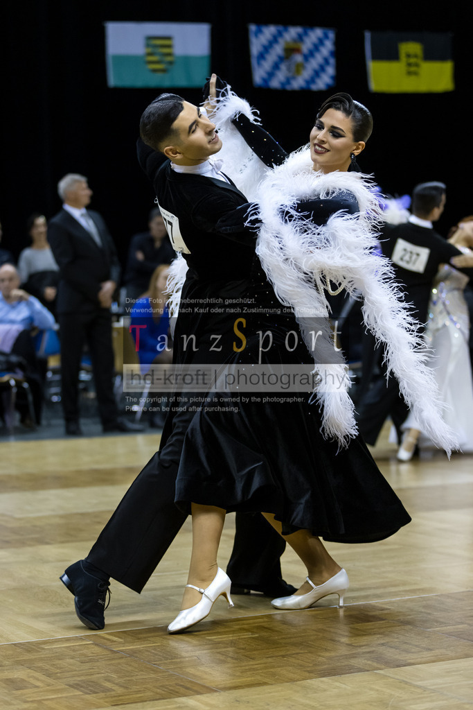 20241102_DC_HGR_Std_08433 | Tanzsportbilder, Standardtanz, Lateintanz, WDSF, DTV, LTVB, dancecomp, goc, hessen tanzt, blaues band der spree, walzer, tango, wiener walzer, slowfox, quickstepp, samba, rumba, cha-cha-cha, paso doble. jive, hd-kroft photography, turniertanzsport