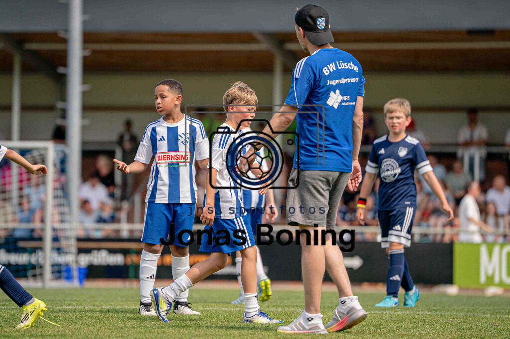 Fußball I E-Junioren I Saison 2025-2026 I OM-Cup Lüsche I Samstag  I 22442 | jns.sportfotos - Realisiert mit Pictrs.com