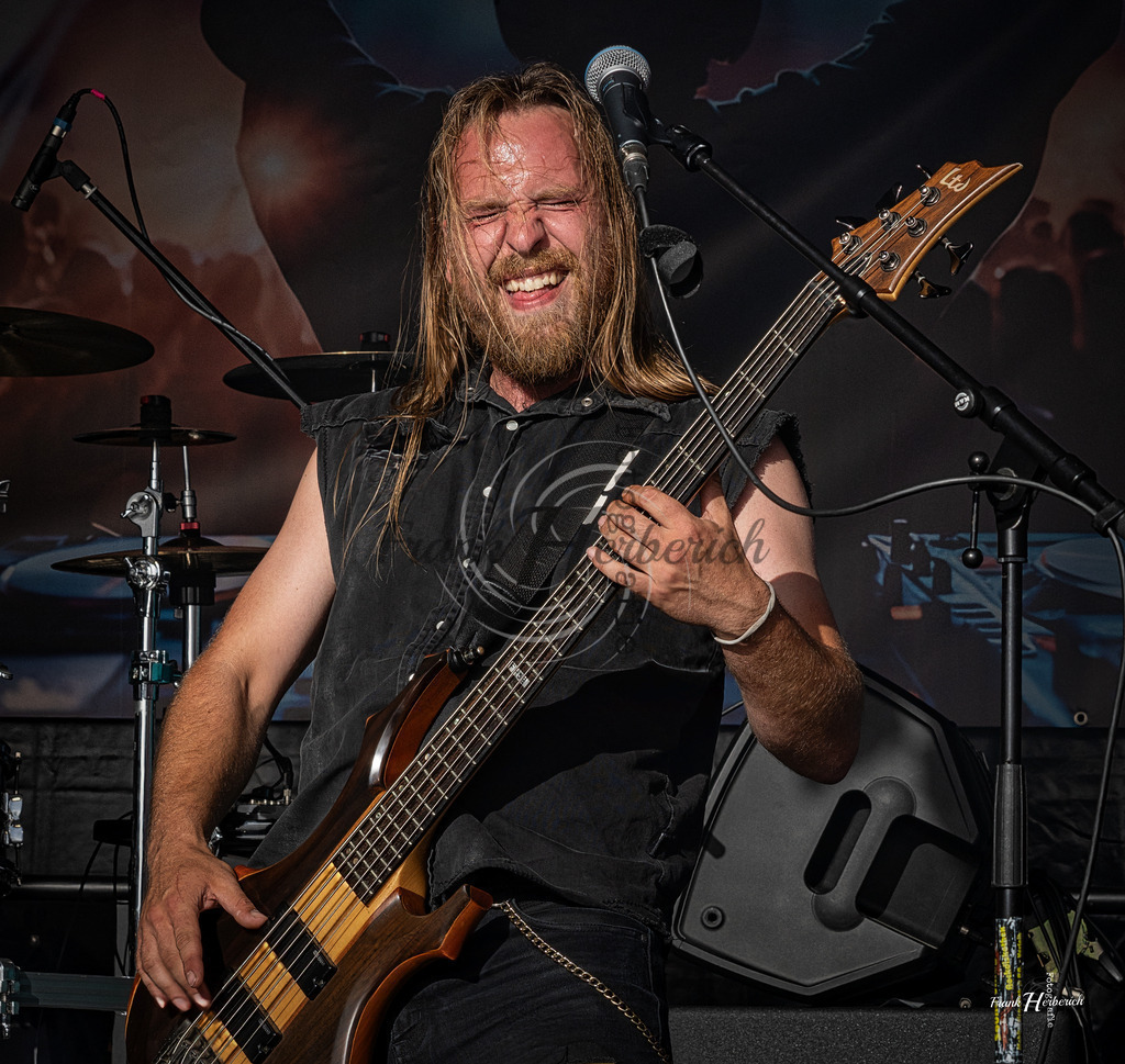 Violand | Frank Herberich Fotografie, Frank Herberich, Fotografie, Hochzeit, Portrait, St. Peter Ording, Ording, Westerhever, Nordsee, Frank Fotografie, Hardheim,  Odenwald,Walldürn, Band,Eventfotografie - Realisiert mit Pictrs.com