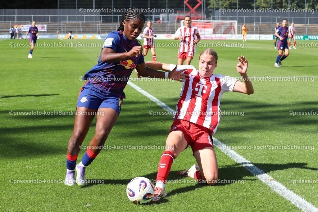 xSSC06092501004 | 05.09.2025, xsscx, Frauen Fuﬂball, 1. FC Köln - RB Leipzig, 1. Fuﬂball Bundesliga, 01. Spieltag, Franz-Kremer-Stadion, Saison 2025 2026: Delice Boboy (RB Leipzig #17) im Zweikampf gegen Celina Degen (1. FC Koeln #05) DFB regulations prohibit any use of photographs as image sequences and or quasi-video. Nordrhein-Westfalen Deutschland