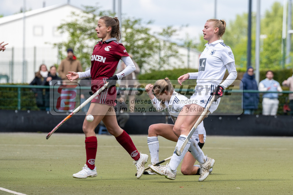SFE_20240421_0166 | Düsseldorf, Deutschland, 21.04.2024: Sophia Schwabe (Düsseldorfer HC) in Aktion waehrend des Spiels der Feldhockey 1. Bundesliga Damen zwischen Düsseldorfer HC - Münchener SC im Düsseldorfer Hockeyclub 1905 e.V. am 21.04.2024 in Düsseldorf, Deutschland. (Foto von Stephan Fehrmann)

Düsseldorf, Germany, 21.04.2024: Sophia Schwabe (Düsseldorfer HC) in action during the game of Feldhockey 1. Bundesliga Damen between Düsseldorfer HC - Münchener SC in Düsseldorfer Hockeyclub 1905 e.V. at 21.04.2024 in Düsseldorf, Deutschland. (Foto from Stephan Fehrmann)