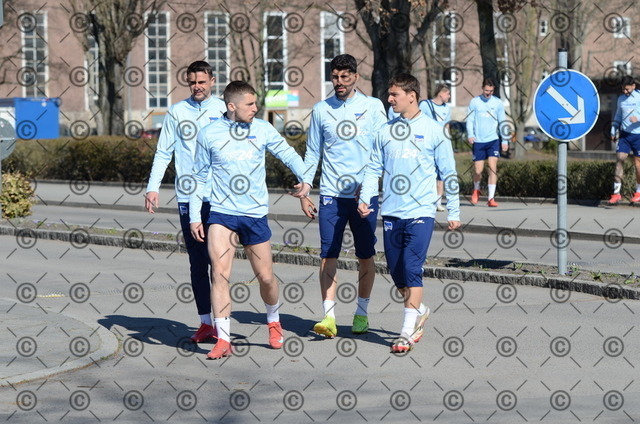 RGE_1870 | Smail Prevljak spielte von Juli 2023 bis 2025 für Hertha BSC, Jonjoe Kenny spielte von 2022 bis 2025 für Hertha BSC, Andreas Bouchalakis spielte von 2023 bis 2025 für Hertha BSC,Michal Karbownik spielte von 2023 bis 2026 für Hertha BSC. Fotograf: Ralf Gebhardt - Realisiert mit Pictrs.com