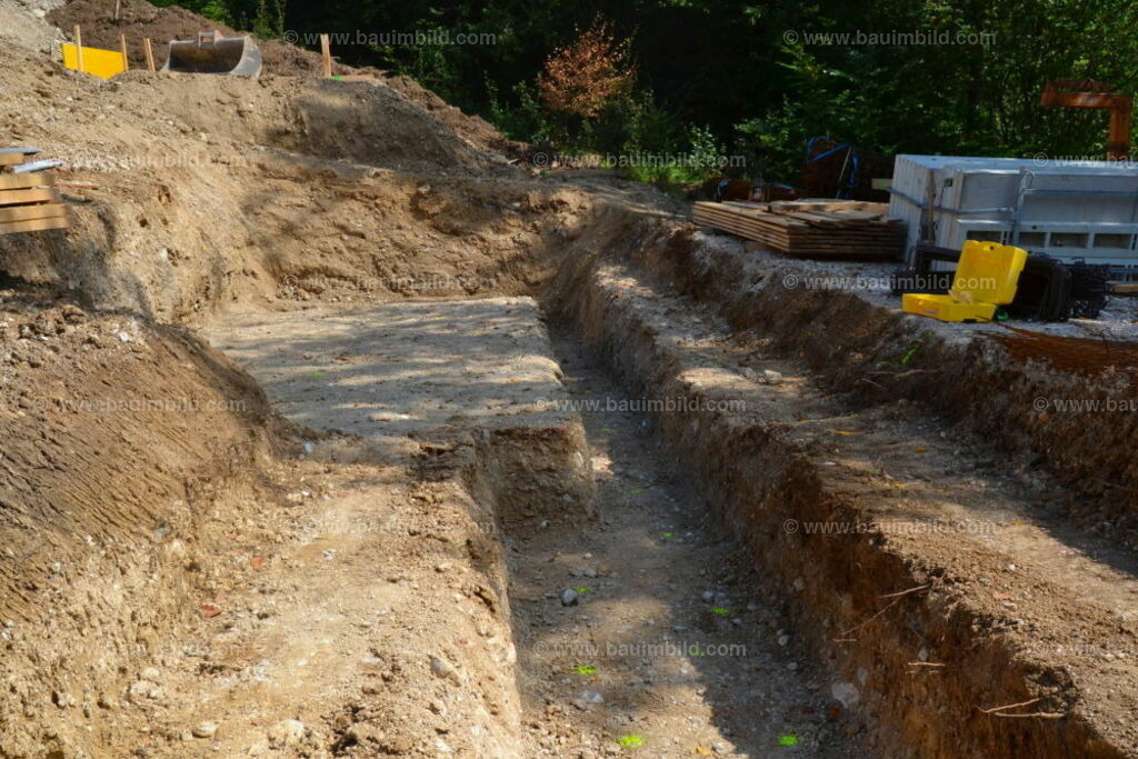 bib-lg02-erdarbeiten-0093 | Nach LV-Leistungsgruppen sortierte Detailfotos über den Bau eines Hauses. Alle Hausbau-Bilder direkt vom Urheber und Autor der Website Haus-Selber-Bauen.com
