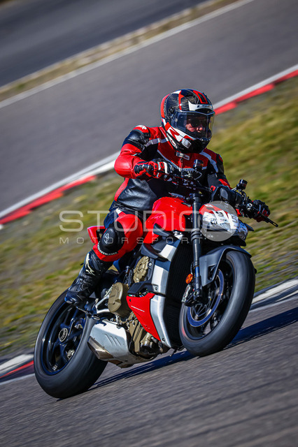 0956-260526NBR-030_956 | Deine Full-Service-Agentur für ✔️Videoproduktionen und ✔️Motorsportfotografie Jetzt Angebot anfragen!