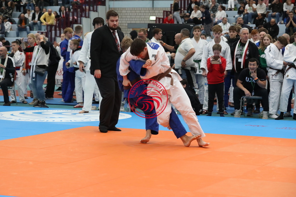 1J7A3056 | Fotos vom Adler Cup - Pictures from Adler Cup

Hier findet Ihr alle Eindrücke und großen Momente der Adler Cup Wochenenden. Here you will find all impressions and great moments of the Adler Cup weekends. - Realisiert mit Pictrs.com