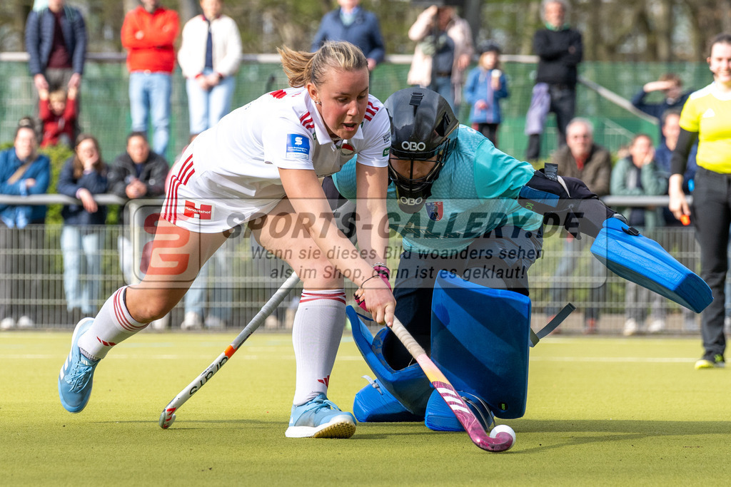 SFE_20250323_0138 | Köln, Deutschland, 23.03.2025:  Hockey 1. Bundesliga Damen Rot-Weiss Köln - Berliner HC im KTHC Stadion Rot-Weiss Köln Tennis and Hockey Club am 23.03.2025 in Köln, Deutschland. (Foto von Stephan Fehrmann)Köln, Germany, 23.03.2025: Hockey 1. Bundesliga Damen Rot-Weiss Köln - Berliner HC in KTHC Stadion Rot-Weiss Köln Tennis and Hockey Club at 23.03.2025 in Köln, Deutschland. (Foto from Stephan Fehrmann)