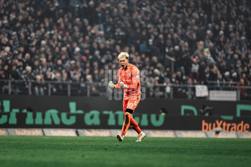 Fußball | Männer | Saison 2025/2026 | 1. Fußball-Bundesliga | 13. Spieltag | Hamburger SV vs. SV Werder Bremen | 07.12.2025 | Torjubel Mio Backhaus (#30, SV Werder Bremen)