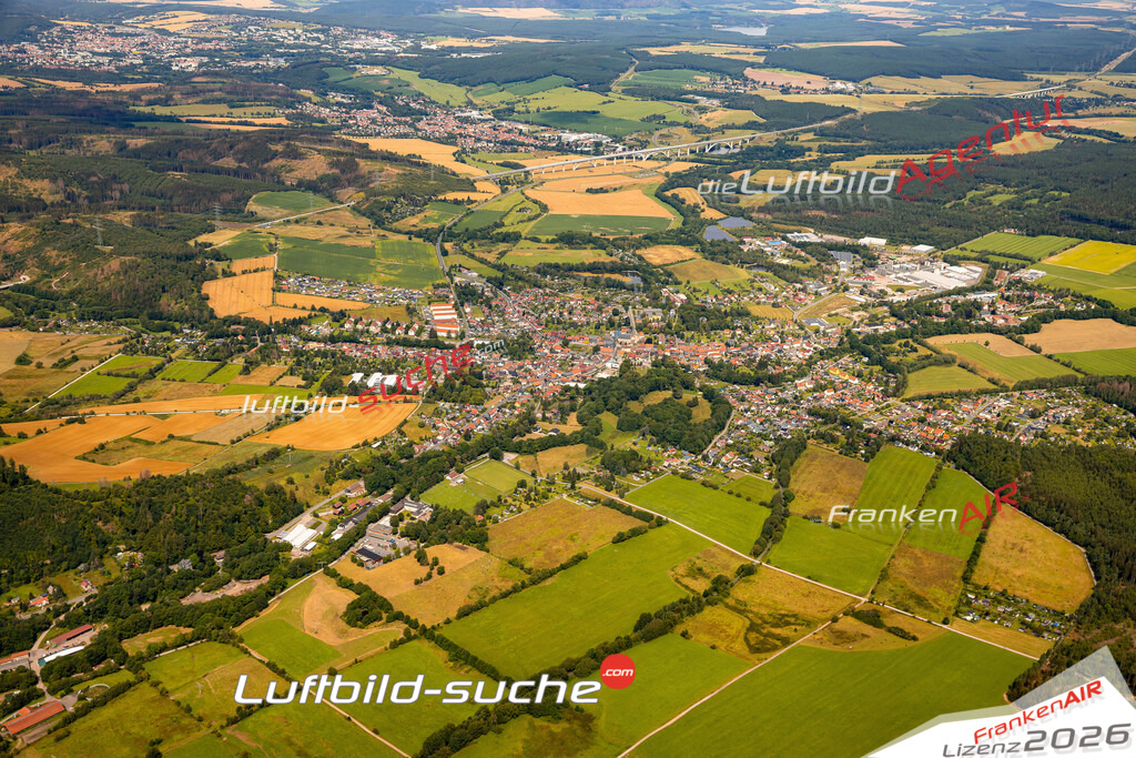 Das Luftbild zeigt : Gehren Ilmenau - Die Luftaufnahme wurde 2024 vom UL-Flugzeug aus erstellt ( keine Drohne ) - Hochauflösende Luftaufnahme - Für grossformatige Ausdrucke geeignet. Die Geschenkidee !Mit Lizenz und Bildrechte bestellbar