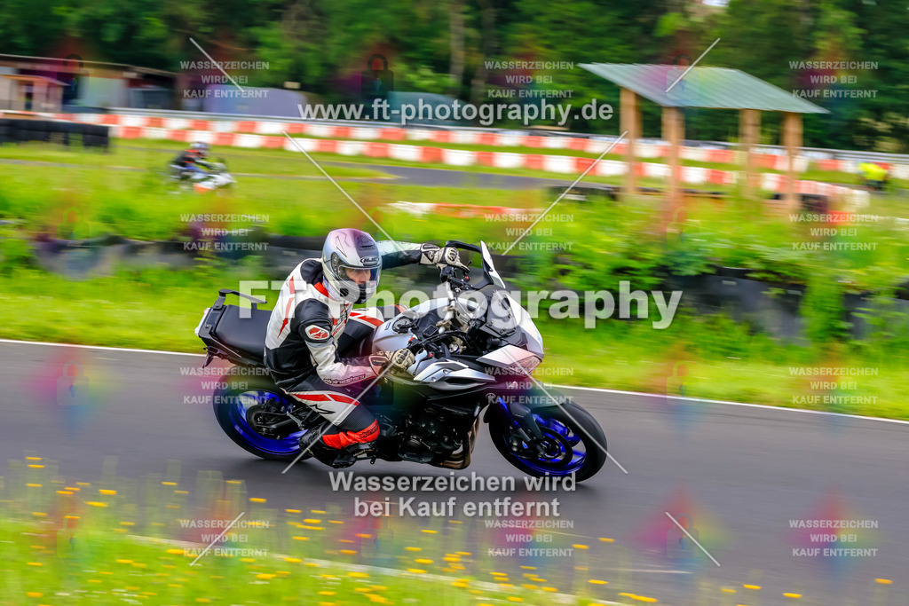 VBK-7575 | Hier findet Ihr Bilder von Touristenfahrten auf der Nürburgring Nordschleife oder von anderen Veranstaltungen die ich besucht habe. Viel Spass beim Durch Schauen 