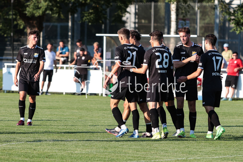 TSV Dachau 1865 - FC Pipinsried | Jubel nach 0-1