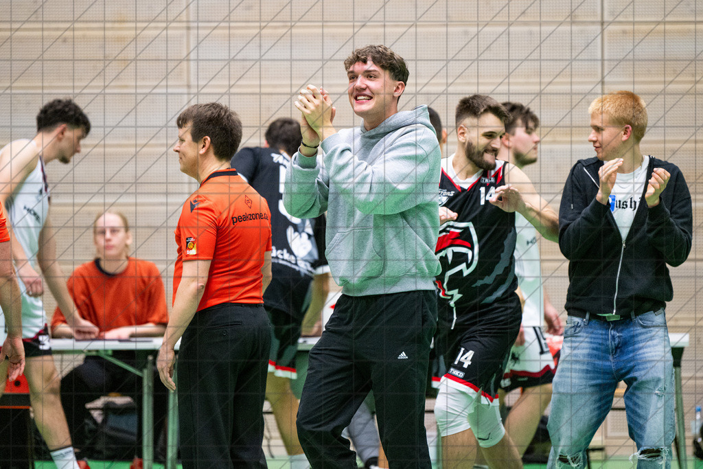 2. RL West | 19.10.2024 | BBC OS vs. Bad Essen | 2. RL West | 19.10.2024 | BBC OS vs. Bad Essen - - - - - CREDIT, www.bullenfotos.de, Martin König, Hörner Weg 40, D-49078 Osnabrück, +4917663732967, Nutzung und Weitergabe nur zu den vereinbarten Zwecken. Presseanfragen an Ersteller. Alle Rechte beim Ersteller. - - - - - - Realisiert mit Pictrs.com