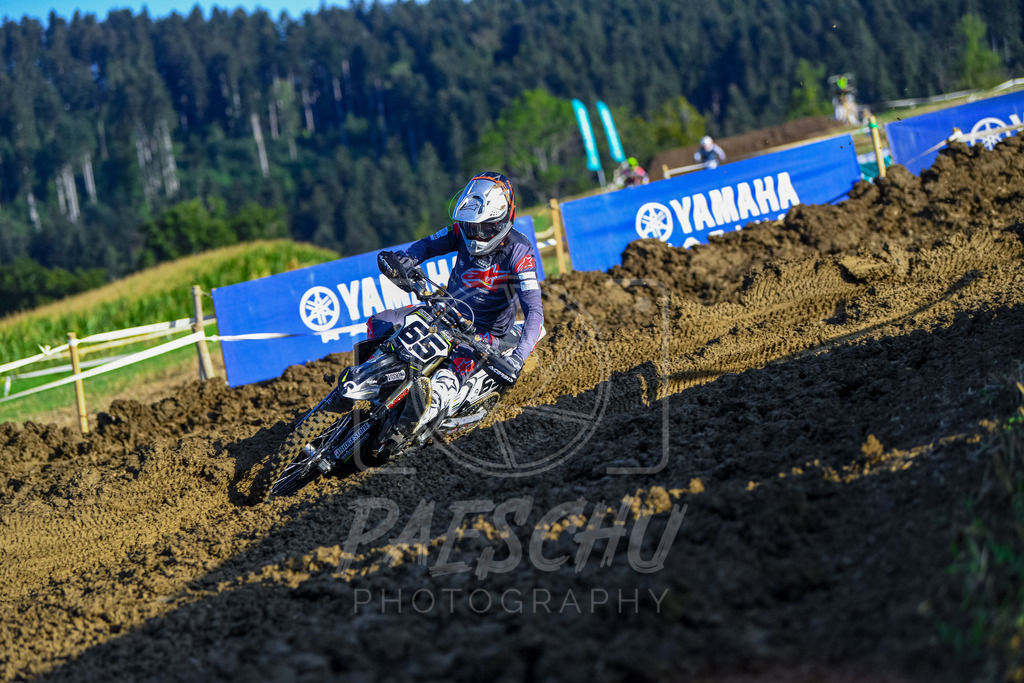 MX1 (7) | Paeschuphoto Shop - Wer nicht sucht der auch nicht findet.Ob Motocrossbilder oder von einem besuchtem Spiel, Hauptsache Action. - Realisiert mit Pictrs.com