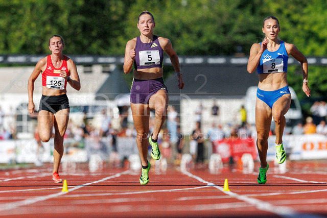PUMA Fast Arms, Fast Legs; Wetzlar, 10.07.2026 | WETZLAR, GERMANY - JULY 10, 2026 : Jessica Roos (LG Rhein-Wied), Gina Lückenkemper (SCC Berlin), Jolina Ernst (TV Wattenscheid 01) competing in the 100m during the athletics meeting PUMA Fast Arms, Fast Legs at Stadion Wetzlar on July 10, 2026 in Wetzlar, Germany.