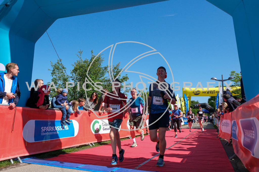 ..... | LINZ,AUSTRIA,27.April 24, Int. 3 Brückenlauf Linz  , Image shows: Photo: WAPICS / Michael ring