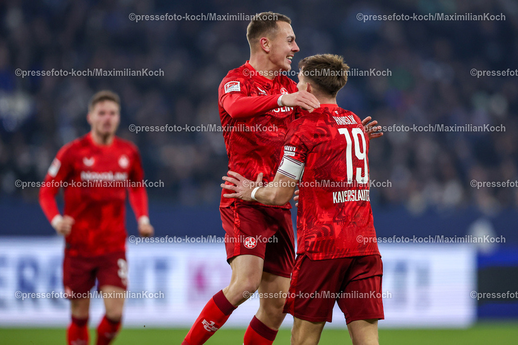 Schalke29112401066 | 29.11.2024, Fußball, FC Schalke 04 - 1. FC Kaiserslautern, 2. Fußball Bundesliga, Veltins-Arena Gelsenkirchen, Saison 2024 2025: Torjubel nach dem 2:0 durch Daniel Hanslik (FCK #19) zusammen mit Filip Kaloc (FCK #26)DFB regulations prohibit any use of photographs as image sequences and or quasi-video.