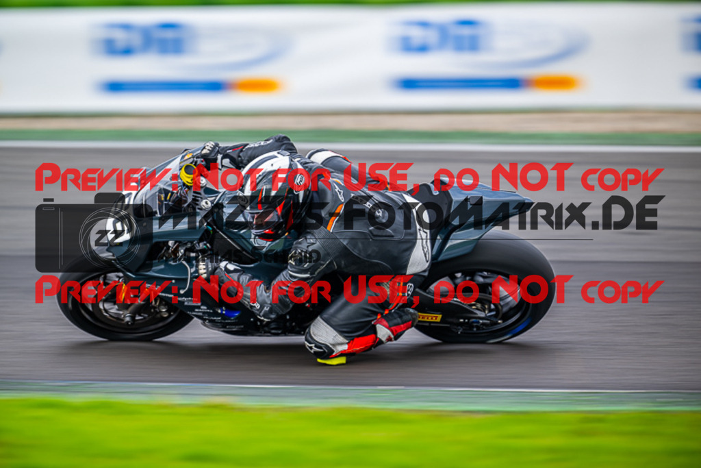 MaZZes_FotoMatrix_220924_6466 | PRO SUPERSTOCK