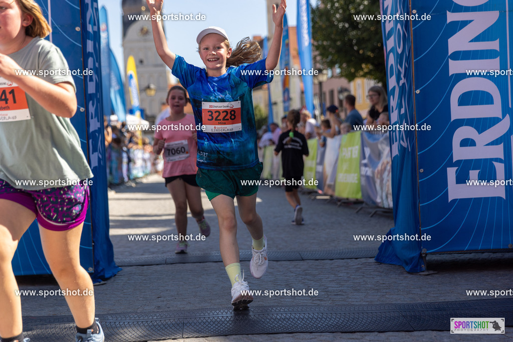 VJ__3323 | Stadtlauf Erding 2025 #stadtlauferding #erdingstadtlauf #stadtlauf_erding #laufmotivation #trisporterding #yourpictrs #sportshot_your_pictrs