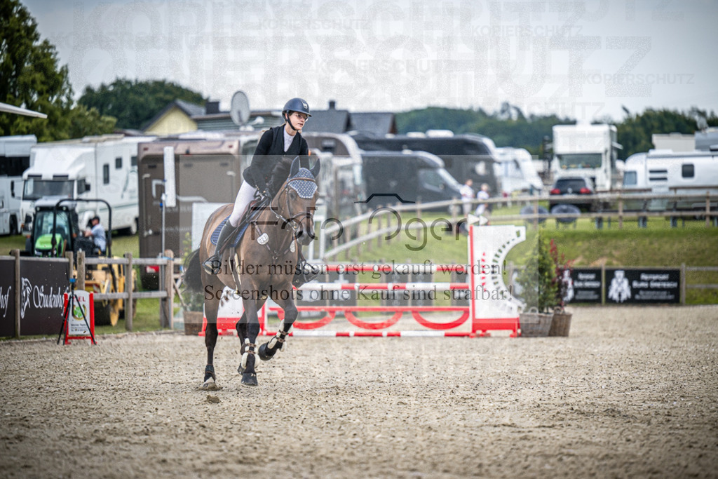 DOS_4825 | Entdecke hochwertige Reitturnierfotos von Foto Oger. Professionell, emotional und authentisch – jetzt Lieblingsmomente im Shop bestellen.Deutschlandweite Turnierfotografie. - Realisiert mit Pictrs.com