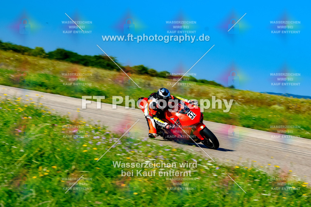 032-2219 | Hier findet Ihr Bilder von Touristenfahrten auf der Nürburgring Nordschleife oder von anderen Veranstaltungen die ich besucht habe. Viel Spass beim Durch Schauen 