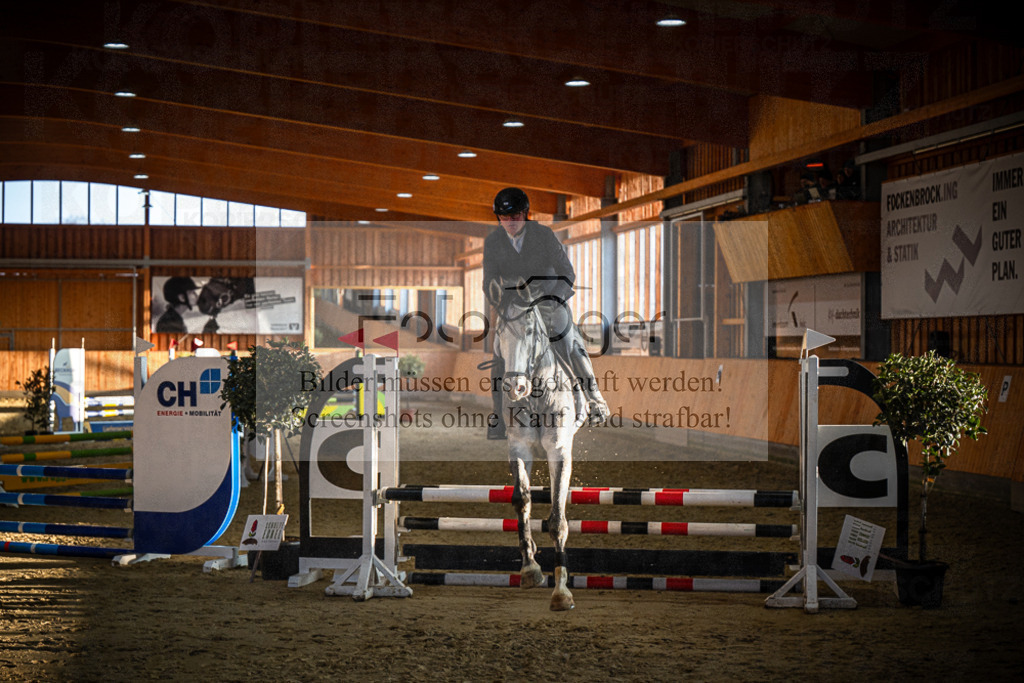 DOS_1982 | Entdecke hochwertige Reitturnierfotos von Foto Oger. Professionell, emotional und authentisch – jetzt Lieblingsmomente im Shop bestellen.Deutschlandweite Turnierfotografie. - Realisiert mit Pictrs.com