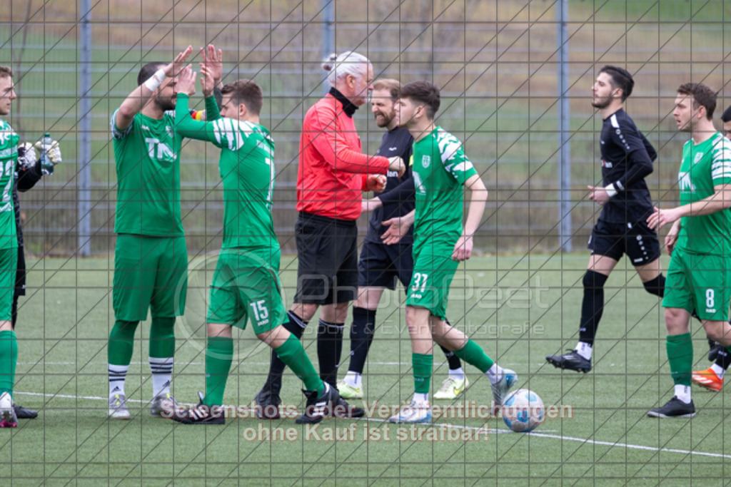 20250323_150411_0065 | #,TSV Wäschenbeuren (grün) vs. KSG Eislingen (schwarz), Fussball, Kreisliga A3 - Bezirk Neckar/Fils, 19. Spieltag, Saison 2024/2025, Kunstrasenplatz, Maitiser Straße , 73116 Wäschenbeuren, 23.03.2025 - 15:00 Uhr,Foto: PhotoPeet-Sportfotografie/Peter Harich
