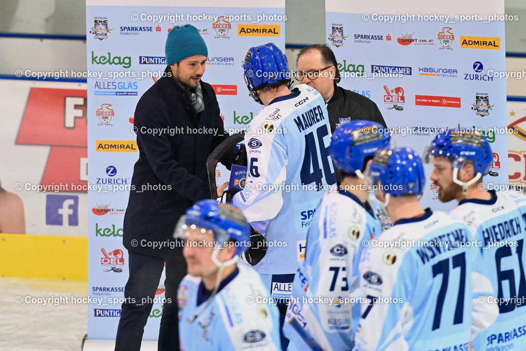 ESC Steindorf vs. EC Spittal Hornets 3.12.2022 | Spieler des Abends Maurer Julian, Armin Rac Sportlicher Leiter ESC Steindorf, Kärntner Landesrat Sebastian Schuschnig