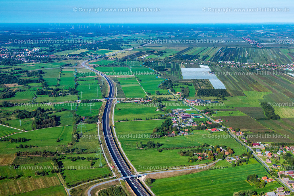 Buxtehude_Brückenbau_A_26_Bei_Rübke_ELS_4040220922 | BUXTEHUDE 22.09.2022 Baustelle zum Neubau am Autobahn- Streckenverlauf der BAB A26 Abfahrt im Ortsteil Rübke in Buxtehude im Bundesland Niedersachsen, Deutschland. Weiterführende Informationen bei: Die Autobahn GmbH des Bundes Niederlassung Nord. // Construction site for new construction on the motorway route of the motorway A26 exit in the district Eilendorf in Buxtehude in the state of Lower Saxony, Germany. Further information at: Die Autobahn GmbH des Bundes Niederlassung Nord. Foto: Martin Elsen