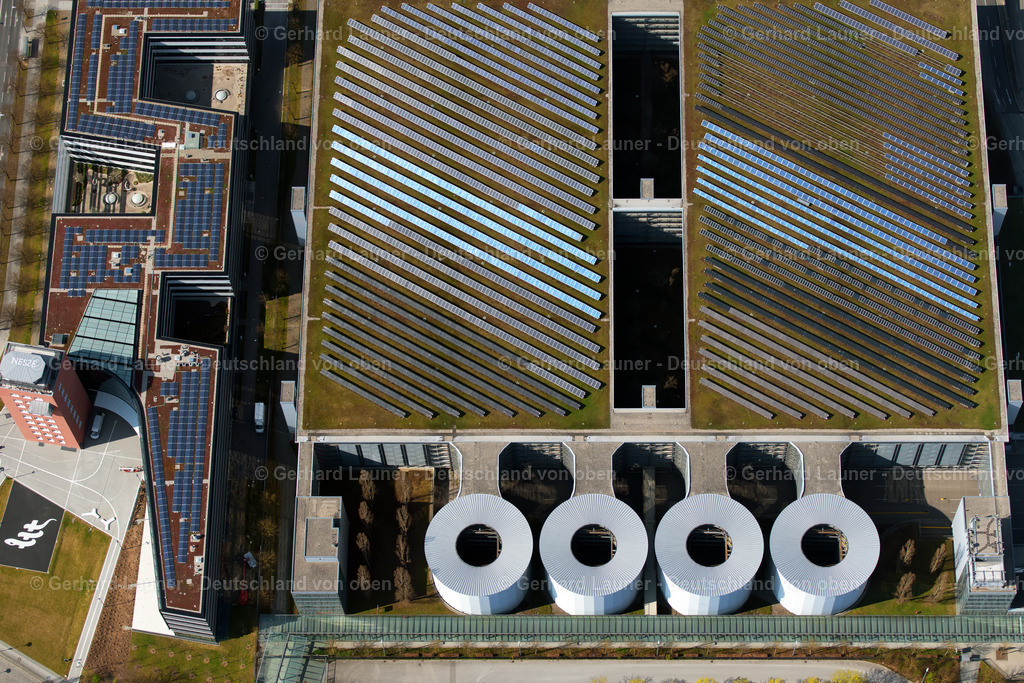 4022145 | Modernes Parkhaus an der Messestadt München-Riem