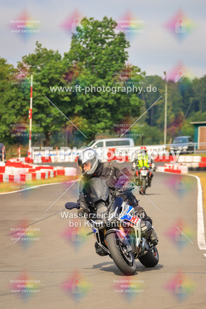 _DSK2287 | Hier findet Ihr Bilder von Touristenfahrten auf der Nürburgring Nordschleife oder von anderen Veranstaltungen die ich besucht habe. Viel Spass beim Durch Schauen 