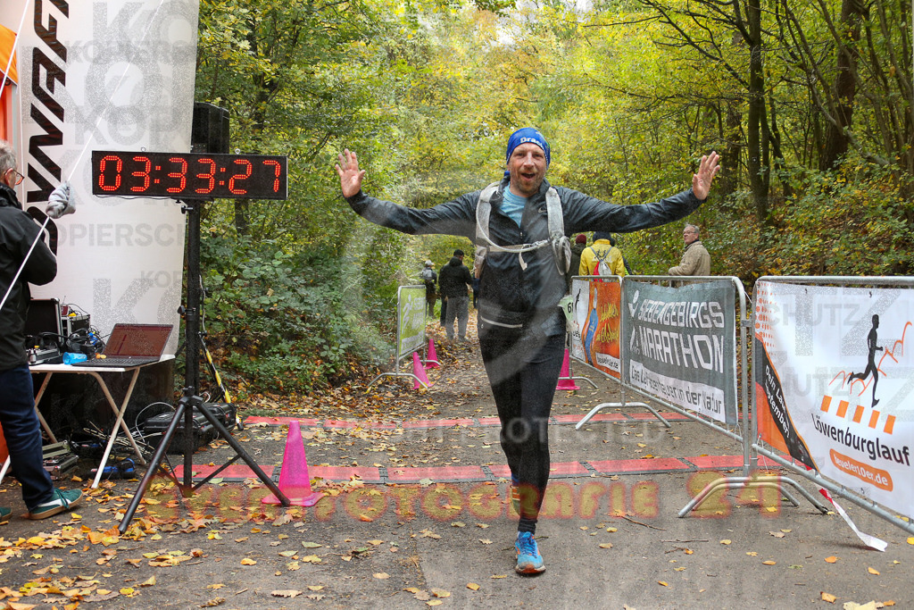 251026_1335_EX1_3684 | Sportfotografie im Rhein-Sieg Kreis, Köln, Bonn, NRW, Rheinland Pfalz, Hessen, etc. Unser Tätigkeitsfeld umfasst den Laufsport vom Volkslauf über den Marathon, Duathlon, Triathon bis zum Ultralauf wie Kölnpfad Ultra oder Schindertrail.