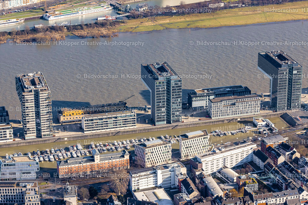 Luftbilder Köln-6857 | Luftaufnahme Wohngebiet einer Mehrfamilienhaussiedlung " Kranhäuser " am Ufer- und Flussverlauf des Rhein - Realisiert mit Pictrs.com