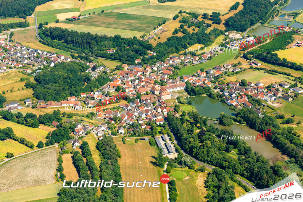 Das Luftbild zeigt : Reichmannsdorf Schlüsselfeld - Die Luftaufnahme wurde 2023 vom UL-Flugzeug aus erstellt ( keine Drohne ) - Hochauflösende Luftaufnahme - Für grossformatige Ausdrucke geeignet. Die Geschenkidee !Mit Lizenz und Bildrechte bestellbar