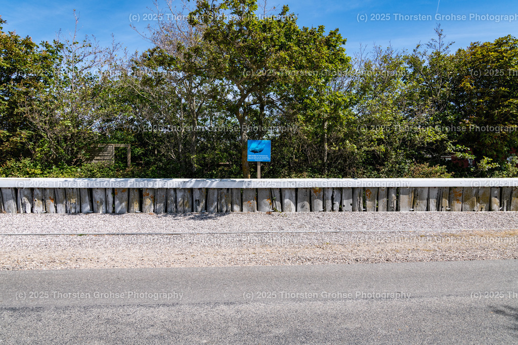 Whale bone fence Romo, Denmark, 2023,Walknochenzaun Römö, Dänemark, 2023 | Juvre's whalebone fence on Romo is the only one of its kind. Der Walknochenzaun von Juvre auf Römö ist der einzige seiner Art.  - Realisiert mit Pictrs.com