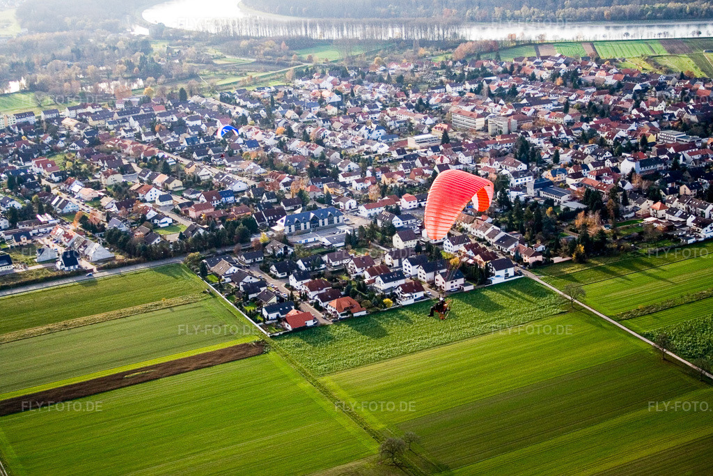 Luftbild: Ortsansicht von Osten in Altlußheim im Bundesland Baden-Württemberg in Deutschland. Foto: IMG_4868.jpg vom 26.11.2006 durch Werner Riehm/FLY-FOTO.de