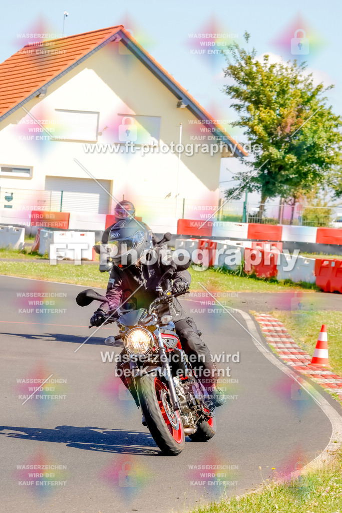 _MOT9195 | Hier findet Ihr Bilder von Touristenfahrten auf der Nürburgring Nordschleife oder von anderen Veranstaltungen die ich besucht habe. Viel Spass beim Durch Schauen 