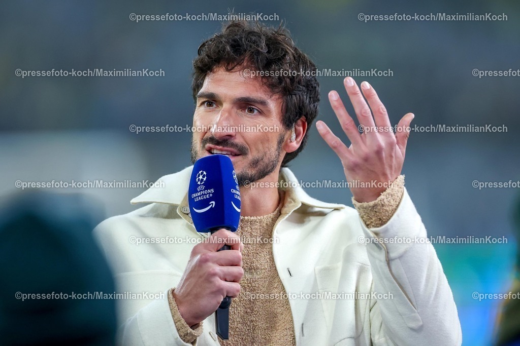 UCL25112501004 | 25.11.2025, Fußball, UEFA Champions League, Borussia Dortmund - FC Villarreal, BVB Stadion, 5. Spieltag, Saison 2025 2026: Moderator Experte Mats Julian Hummels im Interview  Regulations prohibit any use of photographs as image sequences and or quasi-video.