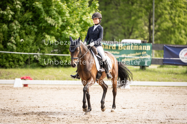 Bad_Meinberg_07992 | saradresslerfotografie - Realisiert mit Pictrs.com