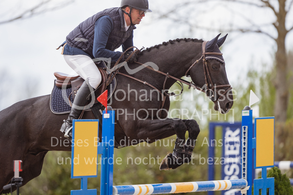 230425_Lemwerder_03SprPf-L-332 | Deine schönsten Turniermomente als professionelle Fotos! Entdecke hochwertige Pferdesport-Fotografie im Online-Shop. Jetzt Fotos finden & bestellen!