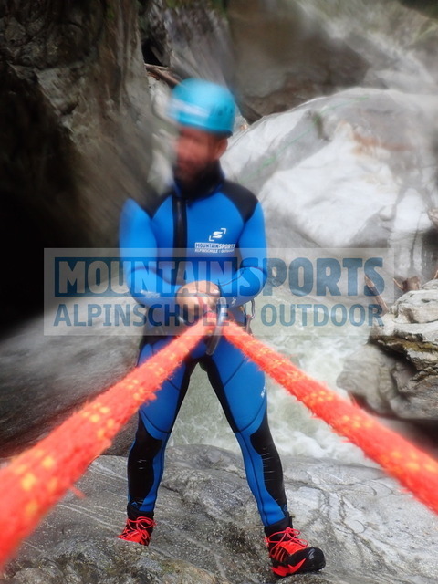 P8060124 | Bestelle die Bilder deines Berg- oder Wasser-Abenteuers mit Mountain Sports bequem von zu Hause aus direkt über unseren Online Fotoshop von pictrs.com. - Realisiert mit Pictrs.com