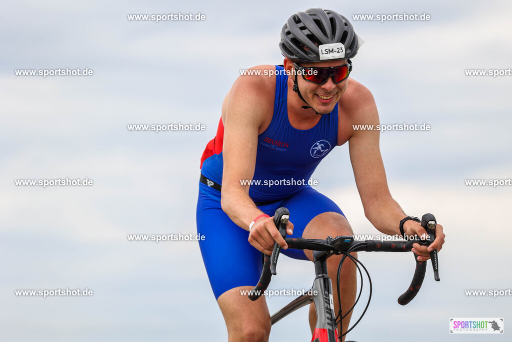 BR8A6002 | Stadttriathlon Erding 2025. #yourpictrs #sportshot_your_pictrs @Sportshotphotography #stadttriathlonerding Copyright: www.sportshot.de