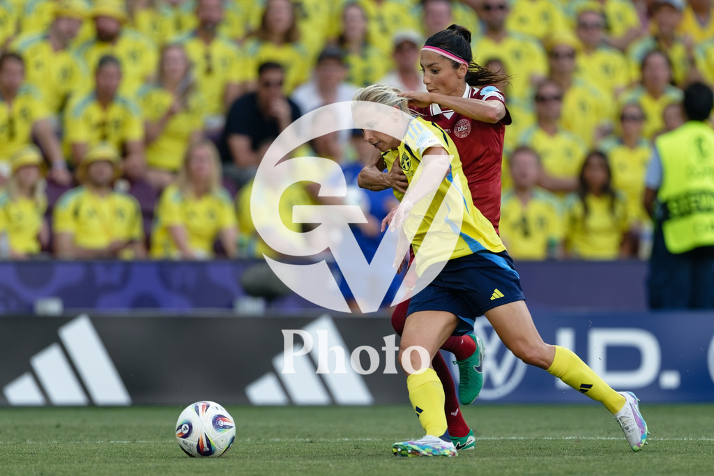 Denmark v Sweden - UEFA Women's EURO 2025 Group C | GENEVA, SWITZERLAND - JULY 4: Nadia Nadim of Denmark (R) and Jonna Andersson of Sweden (L)  during the UEFA Womens EURO 2025 Group C match between Denmark and Sweden at Stade de Geneve on July 4, 2025 in Geneva, Switzerland. (Photo by Giuseppe Velletri/Sports Press Photo/Getty Images)