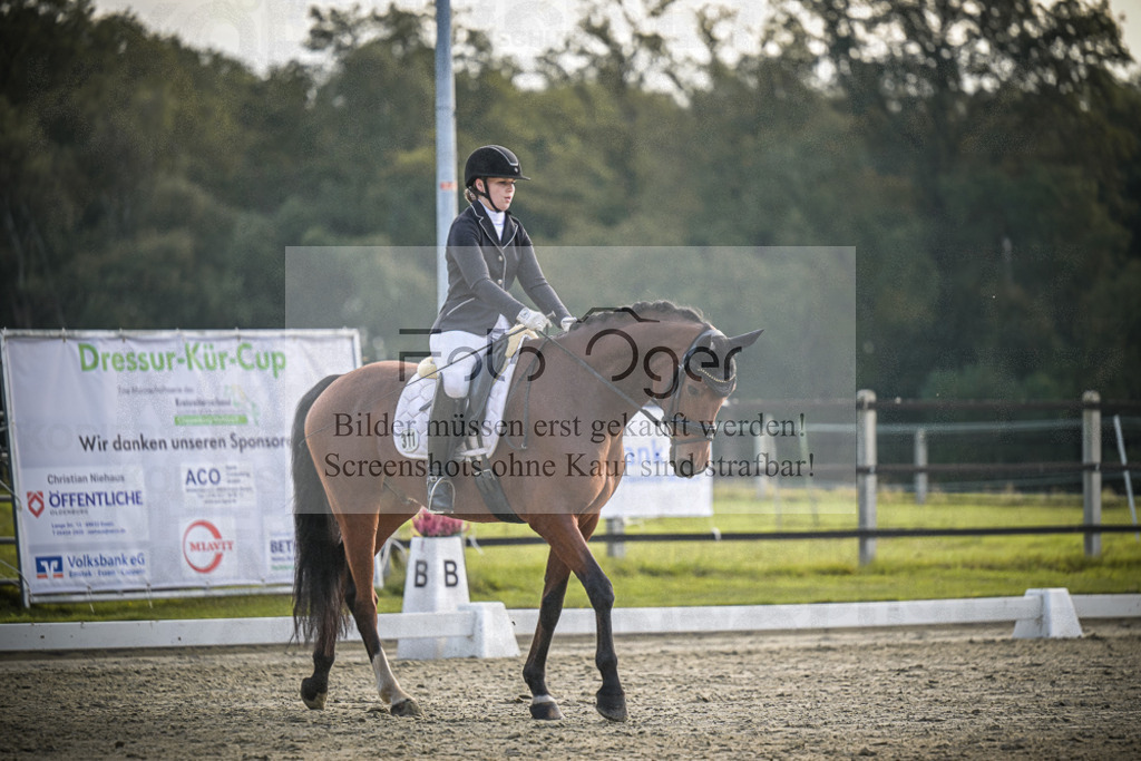 DOS_4996 | Entdecke hochwertige Reitturnierfotos von Foto Oger. Professionell, emotional und authentisch – jetzt Lieblingsmomente im Shop bestellen.Deutschlandweite Turnierfotografie. - Realisiert mit Pictrs.com
