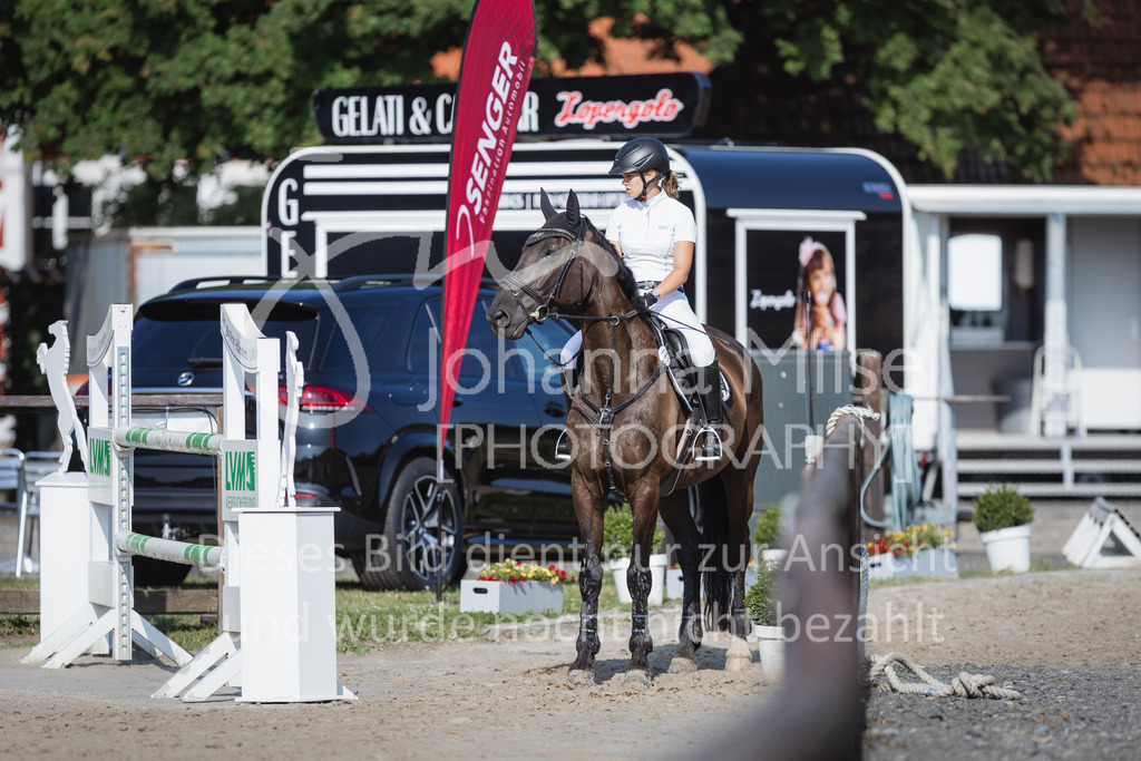 230624_PfSpTa_A2-Spr-160 | Deine schönsten Turniermomente als professionelle Fotos! Entdecke hochwertige Pferdesport-Fotografie im Online-Shop. Jetzt Fotos finden & bestellen!